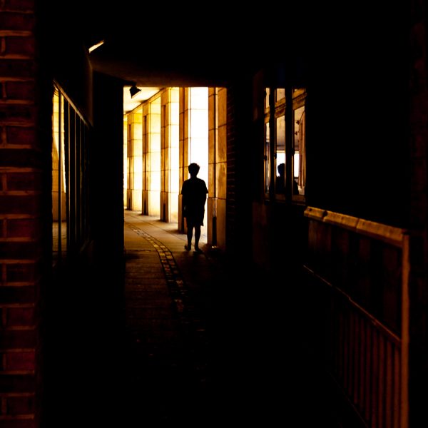Allée sombre